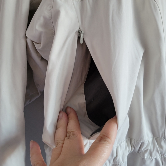 The North Face Off White Short Jacket - Picture 3 of 10